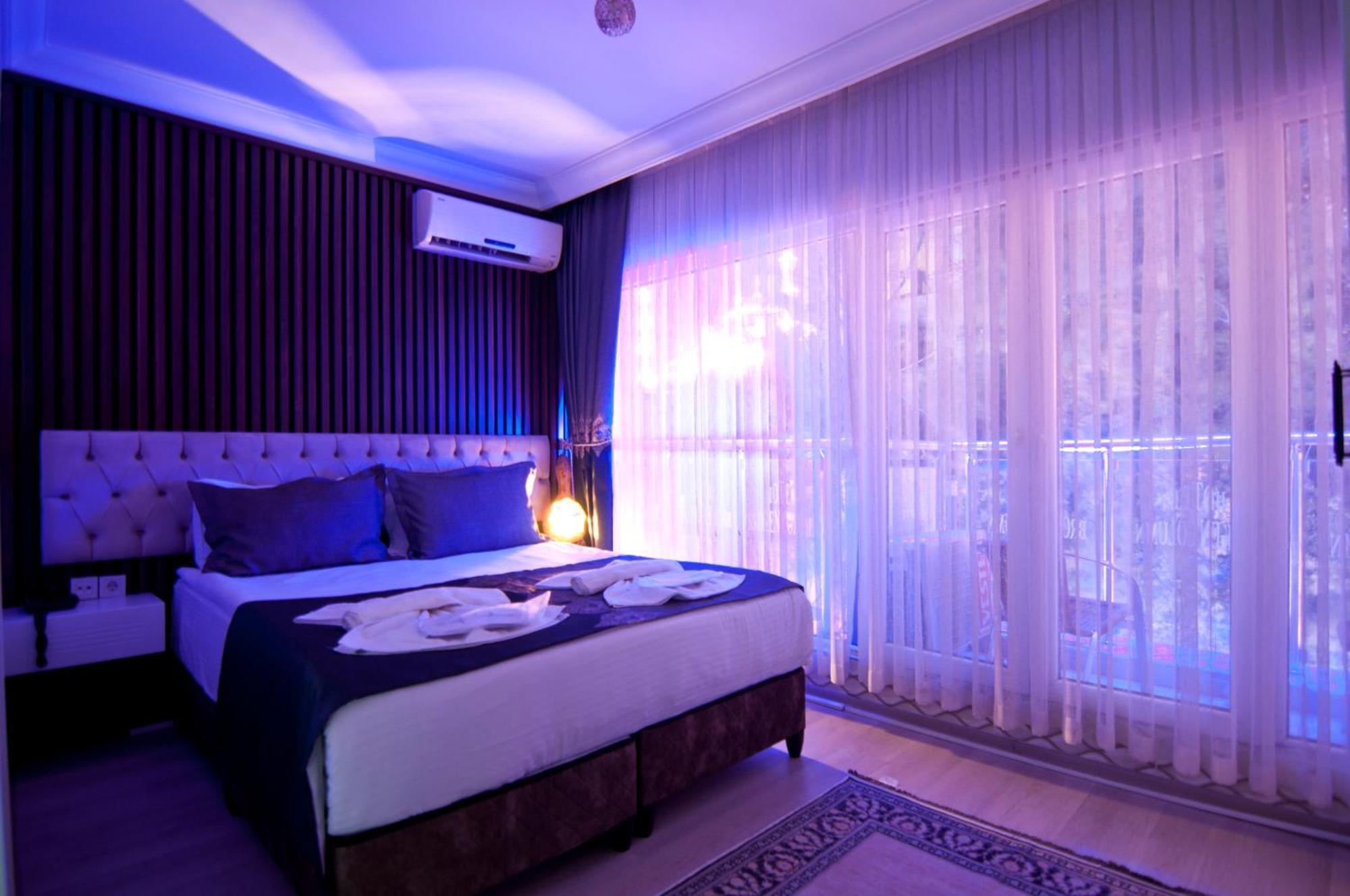 โฮเต็ล โบรคเค็น โคลัมม์ Hotel อิสตันบูล ภายนอก รูปภาพ